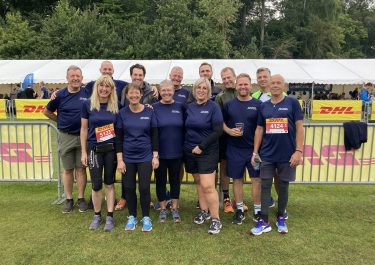Friske kolleger deltager i DHL
